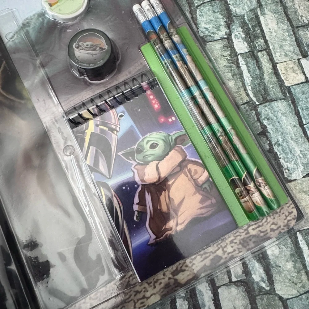 Star Wars The Mandalorian 11 Piece Stationery Set